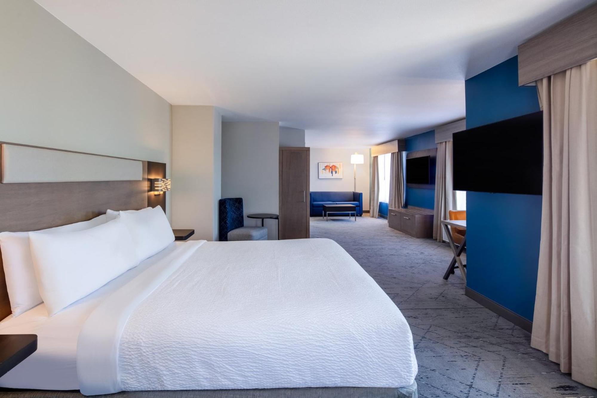 Holiday Inn Express Turlock By Ihg Екстериор снимка
