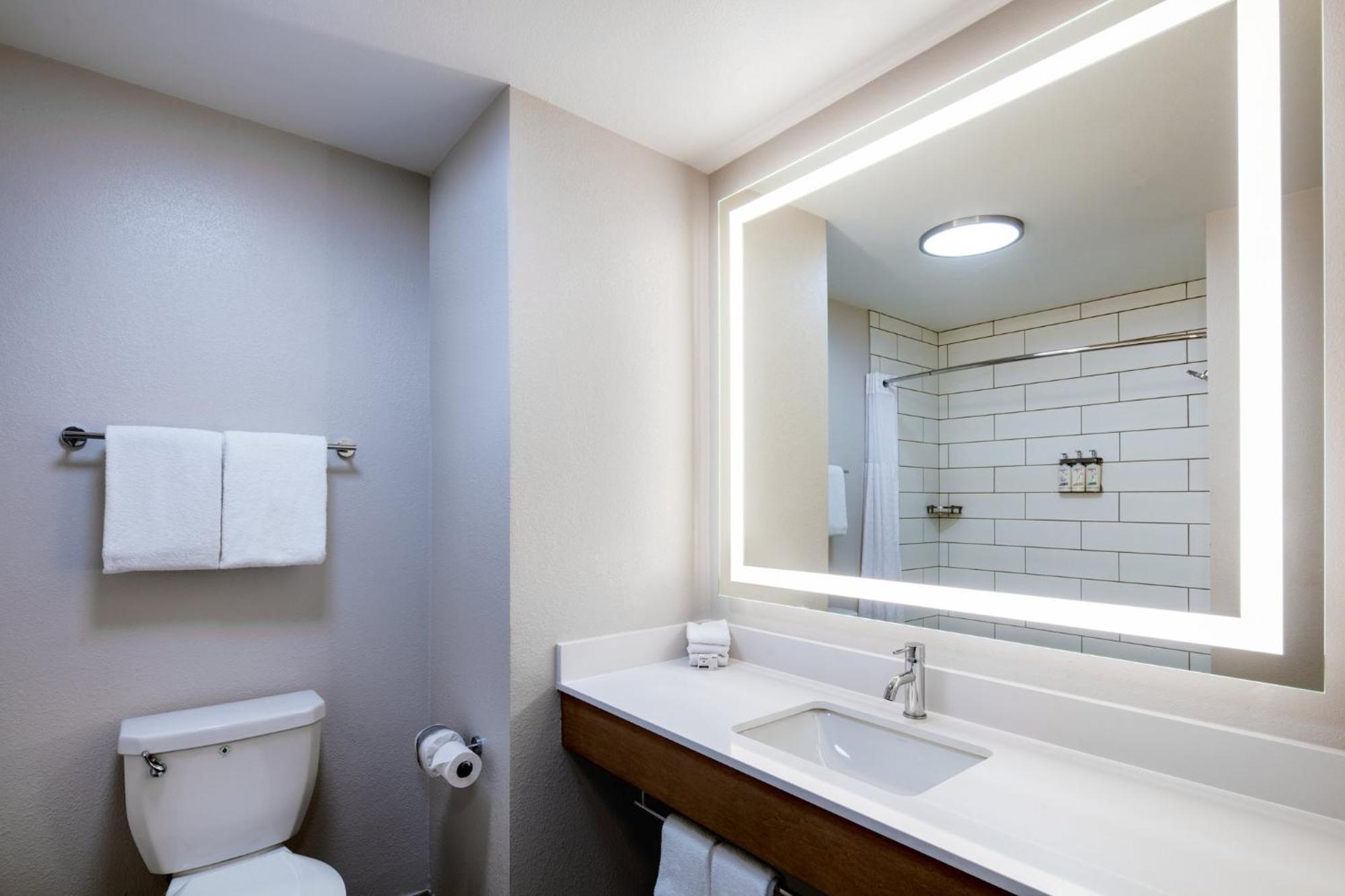 Holiday Inn Express Turlock By Ihg Екстериор снимка