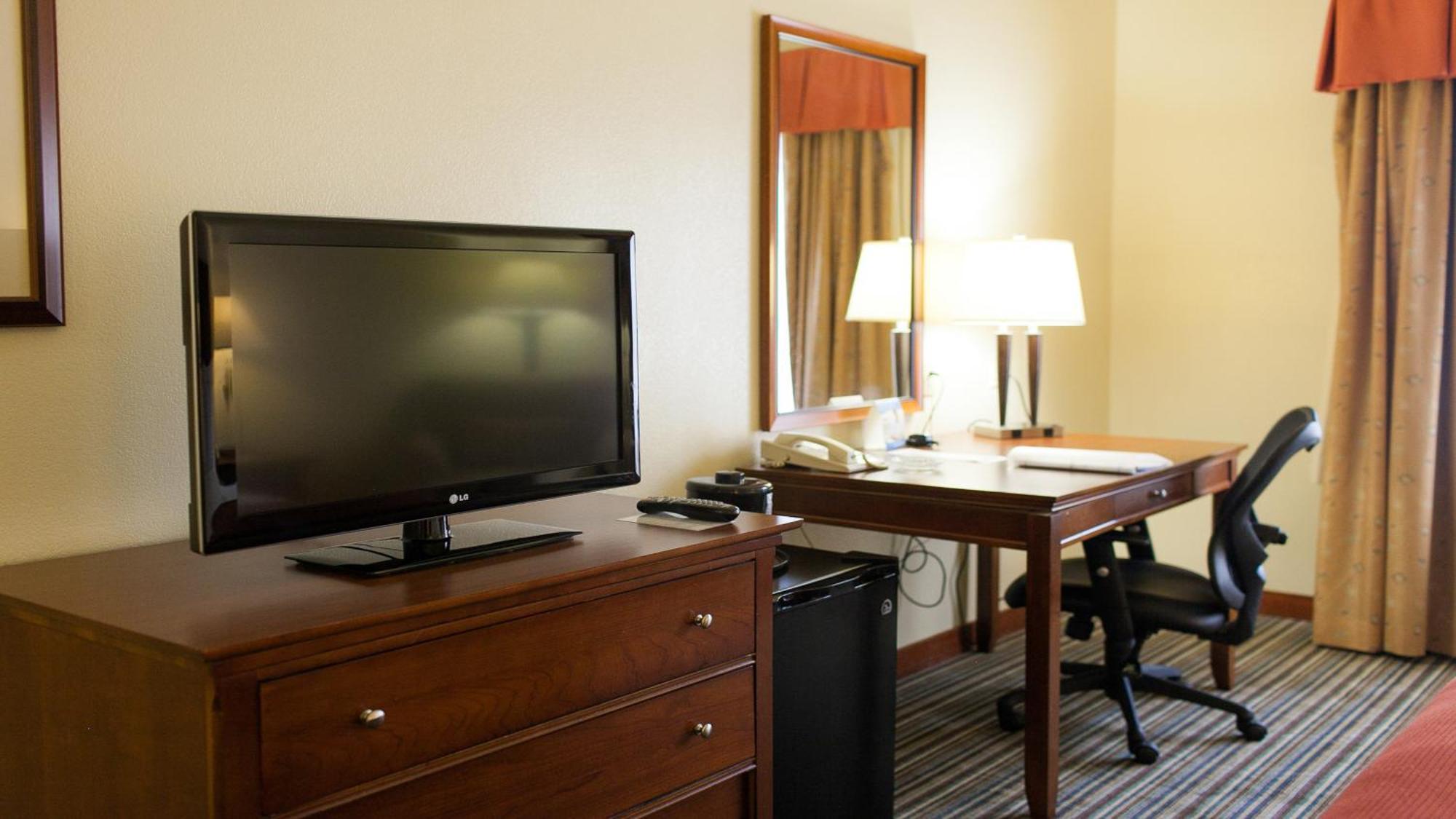 Holiday Inn Express Turlock By Ihg Екстериор снимка