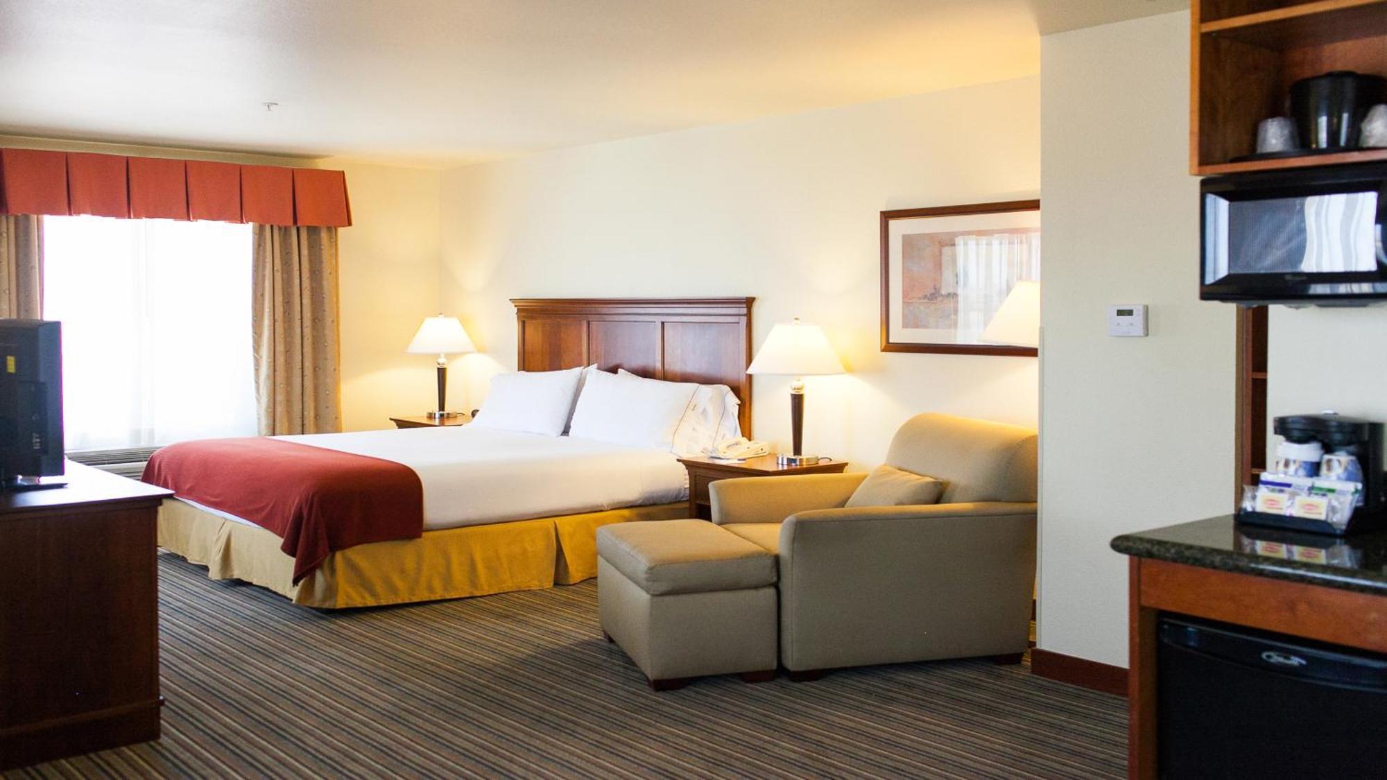 Holiday Inn Express Turlock By Ihg Екстериор снимка