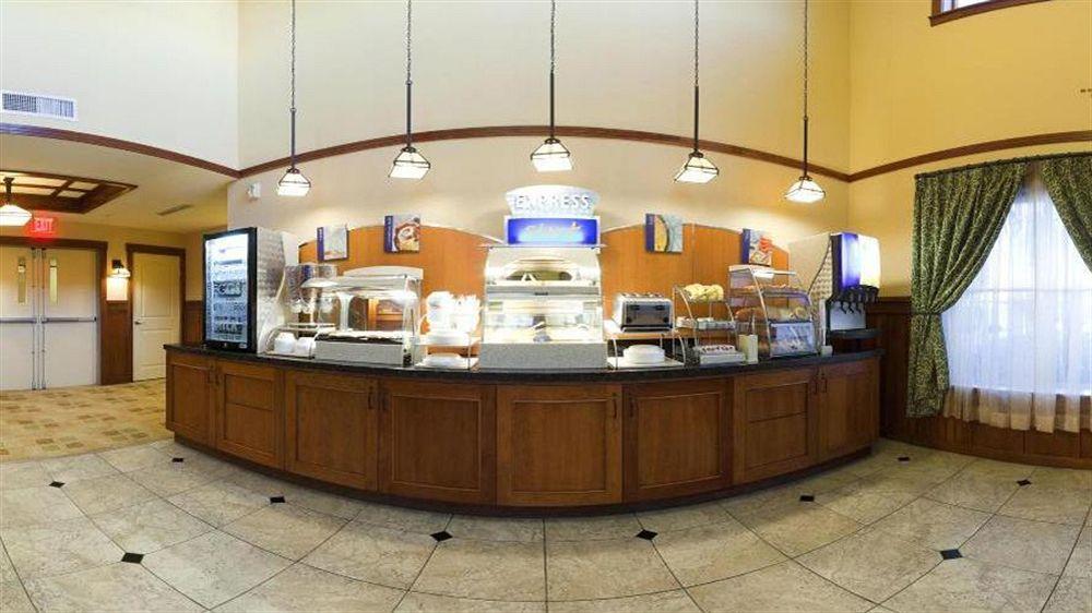 Holiday Inn Express Turlock By Ihg Екстериор снимка